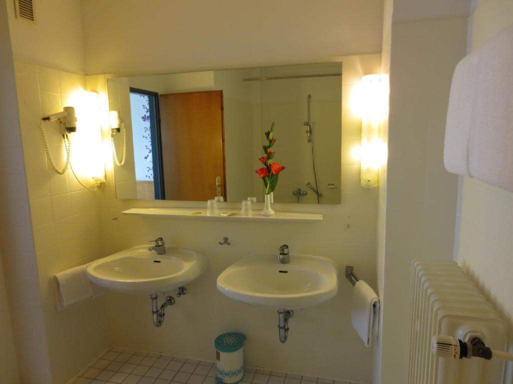 Hotel Krone Traisen Kamer foto
